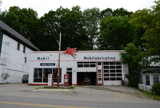 mobil-station-liberty.jpg